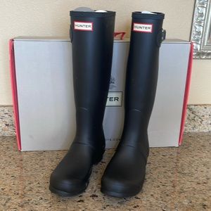 Hunter women’s rain boots